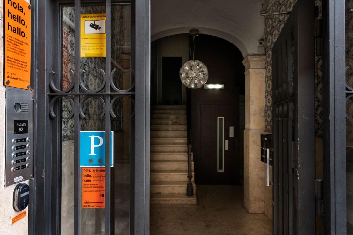 Chic & Basic Tallers Hostal Barcelona Exterior photo